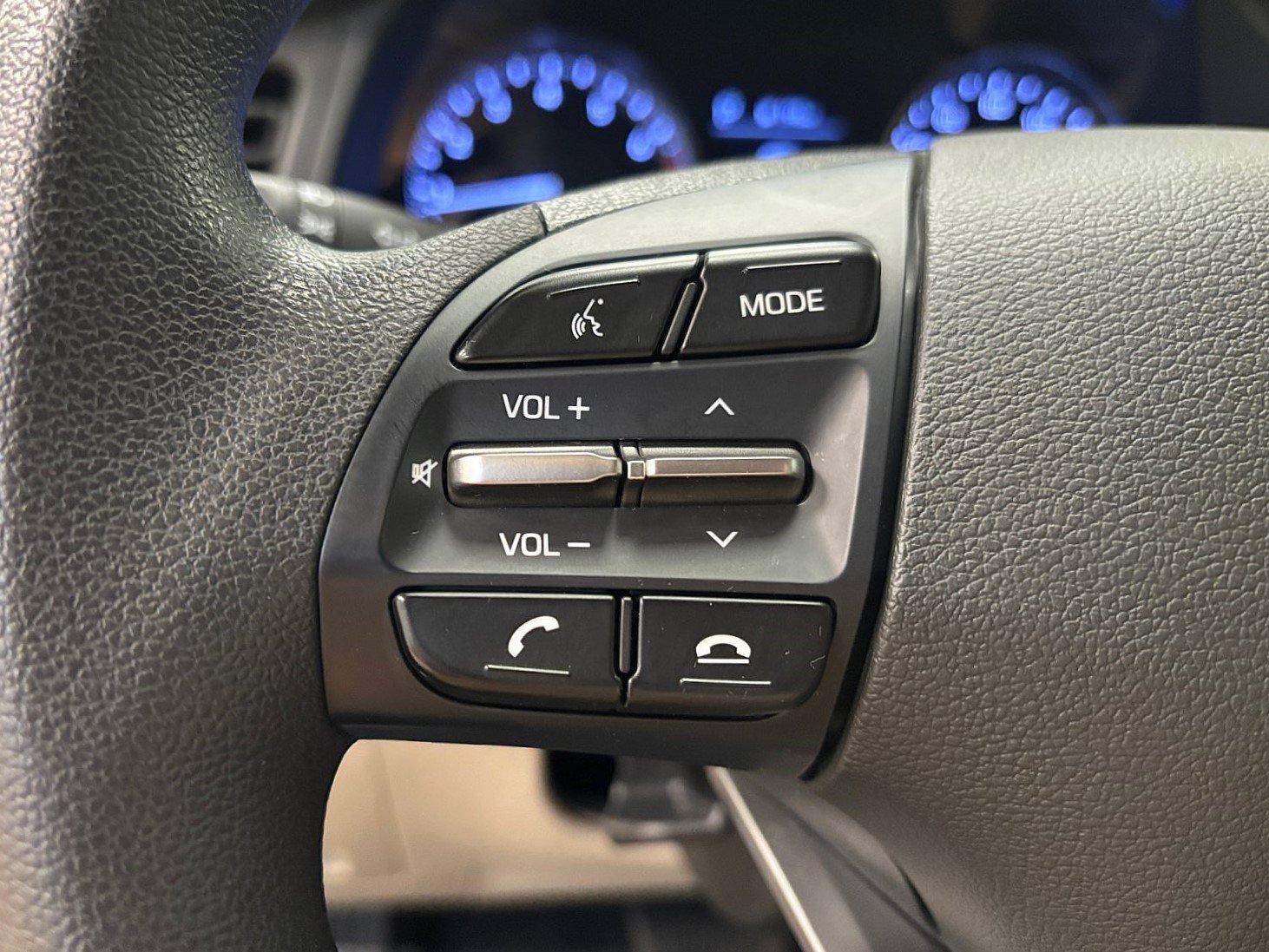 Used 2020 Hyundai Elantra SEL FWD image 26