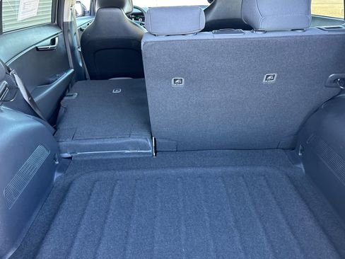 Certified 2025 Kia Niro LX image 16