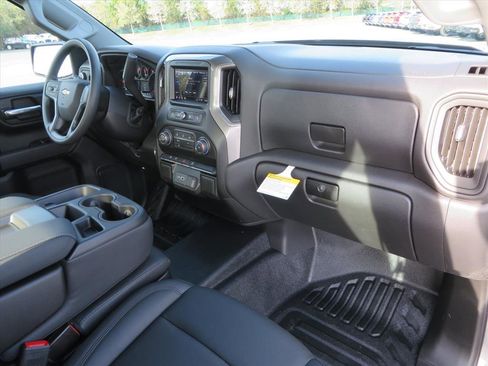 New 2026 Chevrolet Silverado 1500 W/T image 11