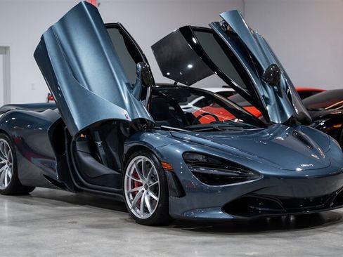 Used 2018 McLaren 720S Performance RWD image 16