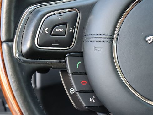 Used 2016 Jaguar XJ R-Sport image 16