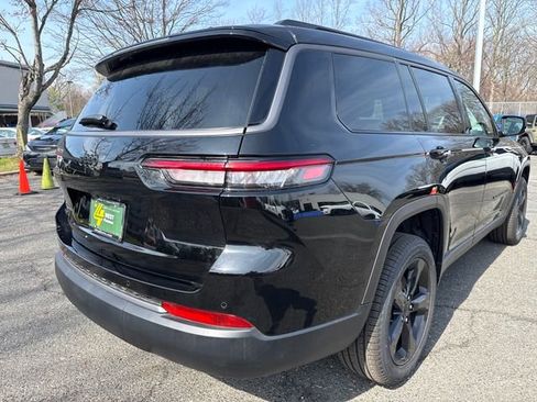 New 2026 Jeep Grand Cherokee L Limited w/ Limited Altitude Package AWD/4WD image 9