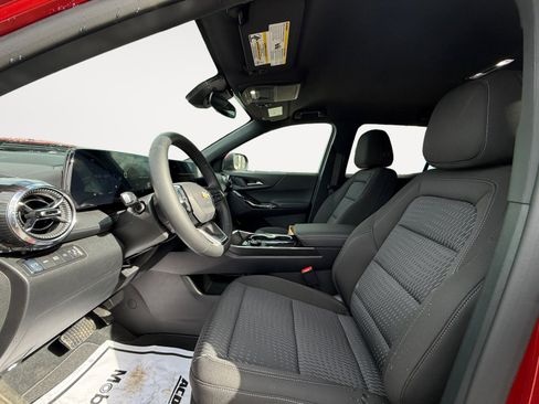 New 2026 Chevrolet Equinox LT image 8