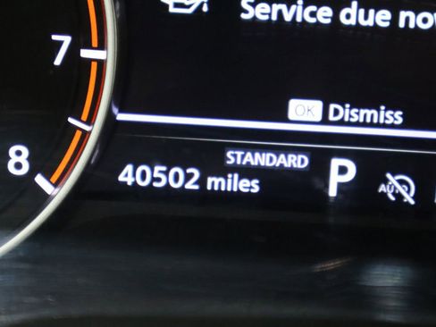 Used 2024 Nissan Rogue S image 39