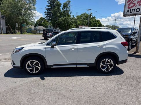 Used 2024 Subaru Forester Touring AWD/4WD image 2