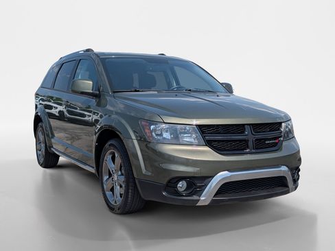 Used 2016 Dodge Journey Crossroad FWD image 2
