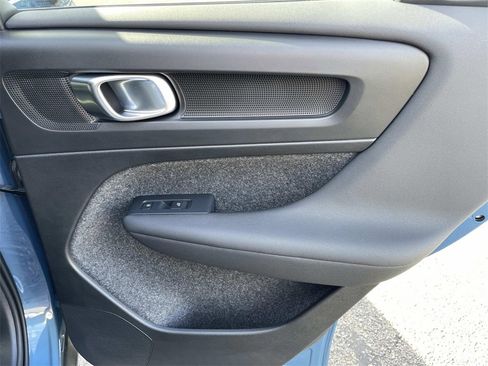 Used 2024 Volvo XC40 Recharge Plus w/ Protection Package Premier image 21