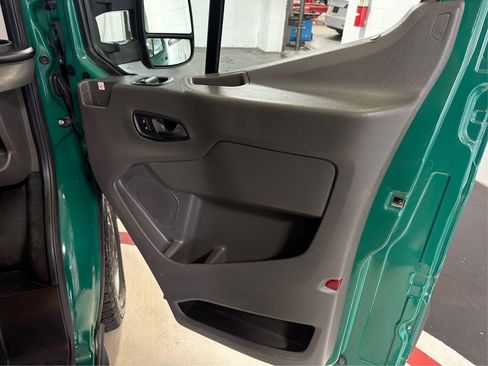 Used 2020 Ford Transit 150 Low Roof RWD image 21