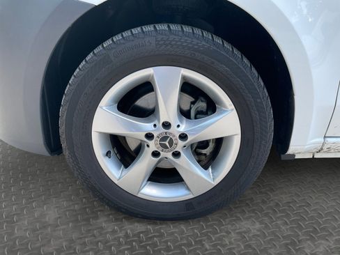 Used 2023 Mercedes-Benz Metris Passenger image 28