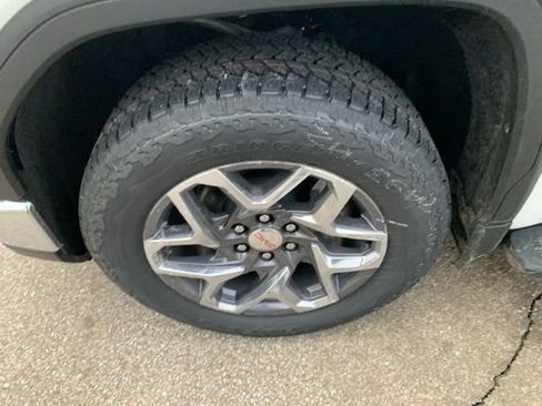 New 2026 GMC Sierra 1500 SLT w/ SLT Premium Plus Package image 11