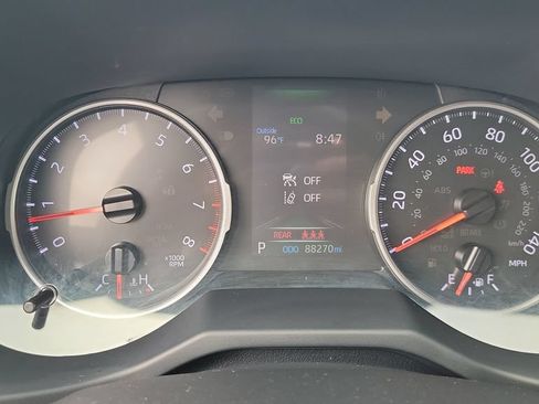 Used 2021 Toyota RAV4 LE FWD image 22