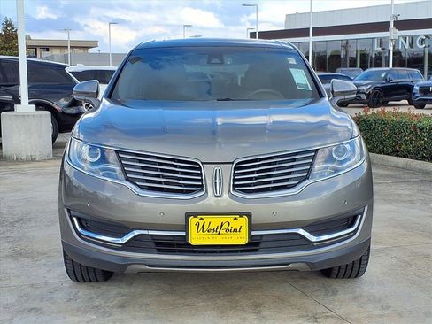 Used 2017 Lincoln MKX Reserve w/ Driver Assistance Package image 6