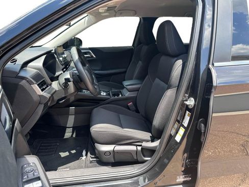 Used 2024 Mitsubishi Outlander ES FWD image 8