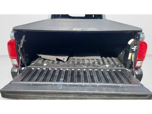 Certified 2022 Toyota Tacoma SR RWD image 9