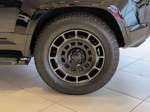 New 2026 Land Rover Defender 110 OCTA AWD/4WD image 12