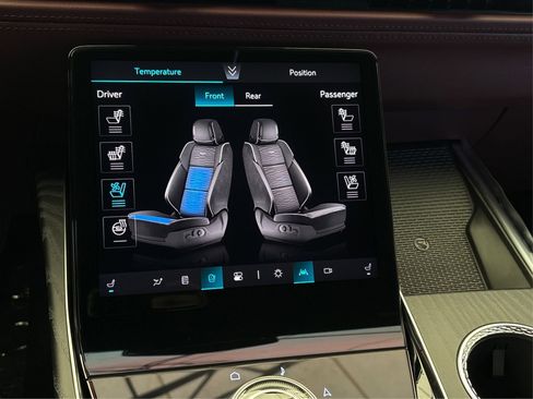 New 2026 Cadillac Escalade ESV Luxury AWD/4WD image 32