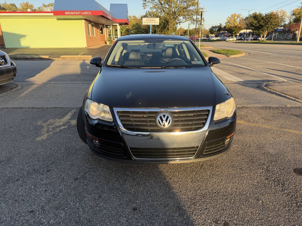 Used 2010 Volkswagen Passat Komfort FWD image 6