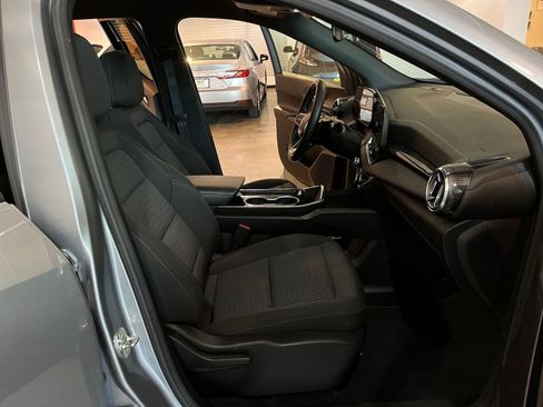 Used 2025 Chevrolet Equinox LT FWD image 36