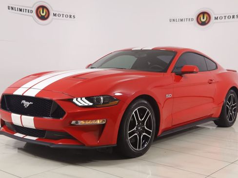Used 2019 Ford Mustang GT RWD image 5
