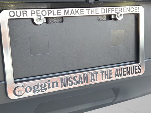 Used 2024 Nissan Pathfinder SV image 32