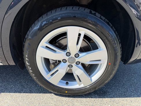 Used 2018 Audi Q5 2.0T Premium Plus w/ Premium Plus Package AWD/4WD image 13