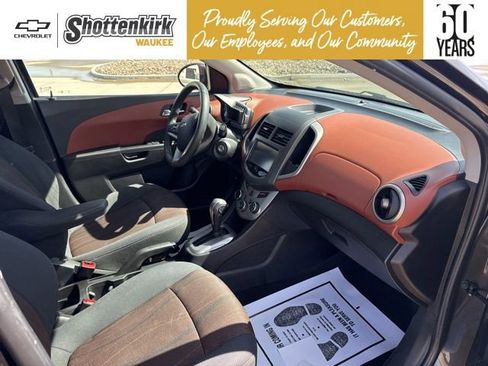 Used 2016 Chevrolet Sonic LT image 15