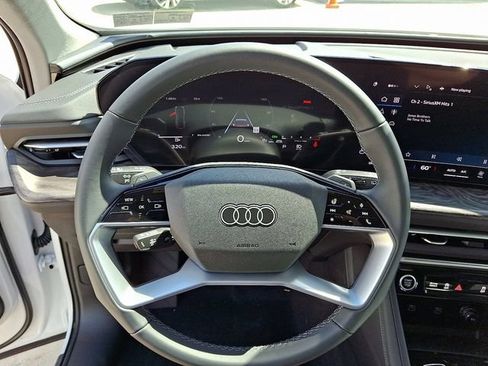 Used 2025 Audi Q5 Premium w/ Convenience Package AWD/4WD image 16