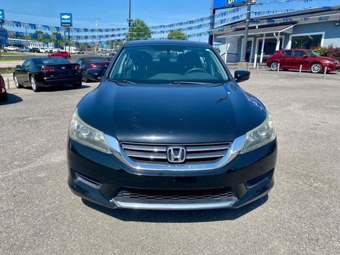 Used 2013 Honda Accord LX image 2