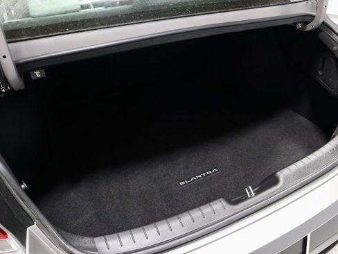 Certified 2025 Hyundai Elantra Limited w/ Cargo Package image 16