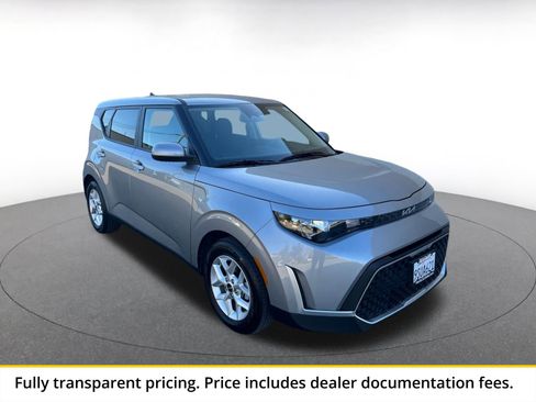 Used 2025 Kia Soul LX w/ LX Technology Package FWD image 1