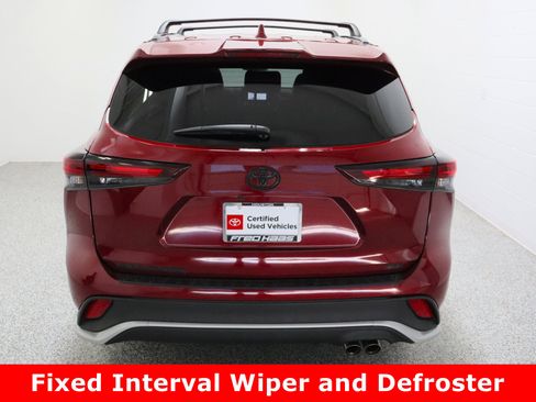 Certified 2024 Toyota Highlander XSE image 8
