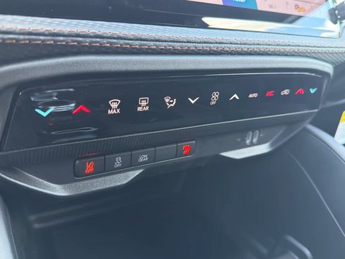 New 2026 Jeep Cherokee Limited AWD/4WD image 25