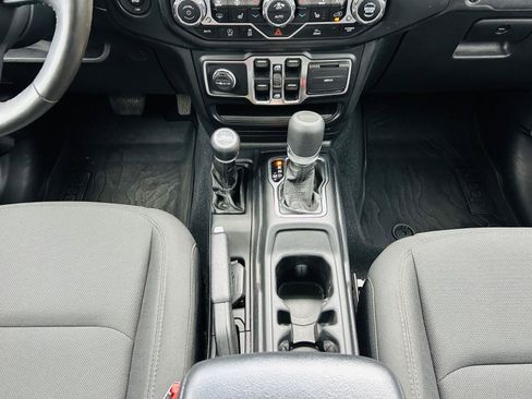 Used 2020 Jeep Gladiator Sport w/ Quick Order Package 24S AWD/4WD image 18