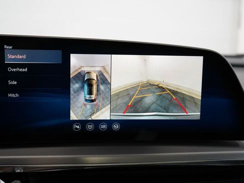 Used 2024 Cadillac Lyriq Luxury AWD/4WD image 18