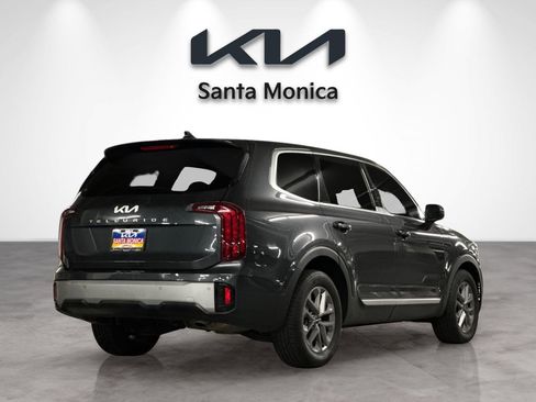 Used 2023 Kia Telluride LX image 5