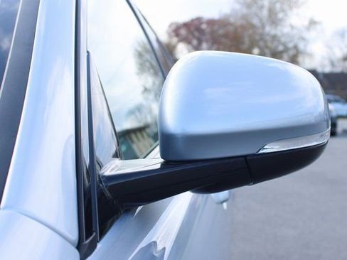 Used 2020 Jaguar XE S image 7