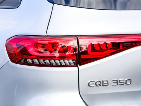 Used 2023 Mercedes-Benz EQB 350 4MATIC SUV image 8