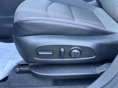 Used 2024 Chevrolet Equinox RS AWD/4WD image 16