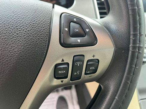 Used 2016 Ford Taurus SE FWD image 22