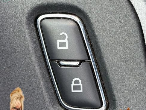 Used 2024 Ford F250 XLT AWD/4WD image 32