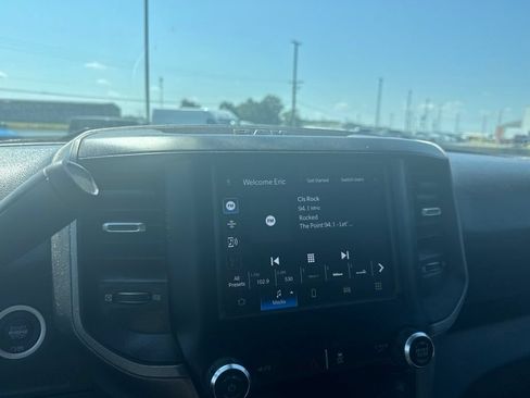 Used 2024 RAM 2500 Tradesman w/ Chrome Appearance Group AWD/4WD image 15