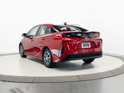 Certified 2021 Toyota Prius Prime Limited FWD image 8