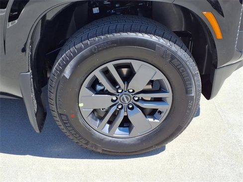 New 2025 Nissan Frontier SV w/ Tow Package image 5