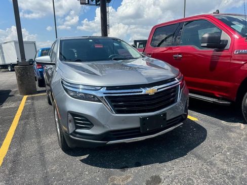 Used 2023 Chevrolet Equinox LT w/ LPO, Floor Liner Package AWD/4WD image 3