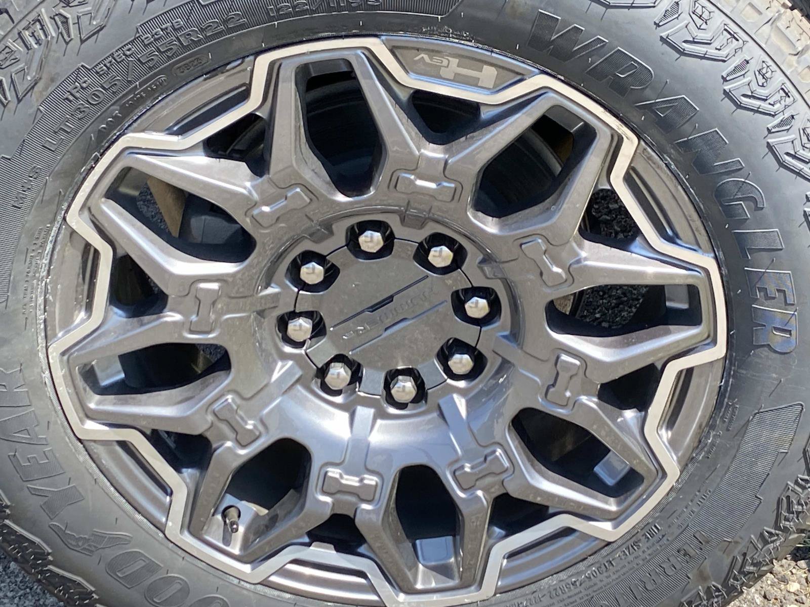 Used 2025 GMC Hummer EV 3X AWD/4WD image 28
