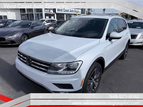 Used 2018 Volkswagen Tiguan SEL FWD image 2