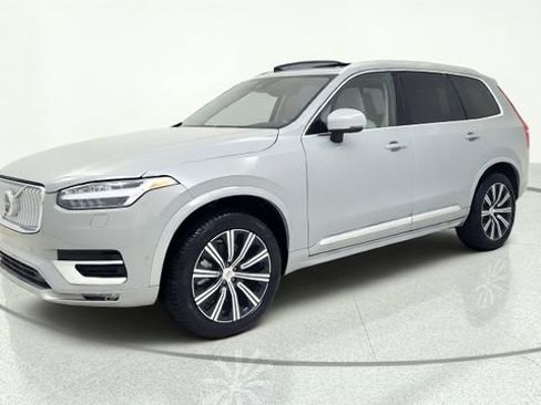 Used 2025 Volvo XC90 B6 Plus w/ Protection Package Premier AWD/4WD image 3