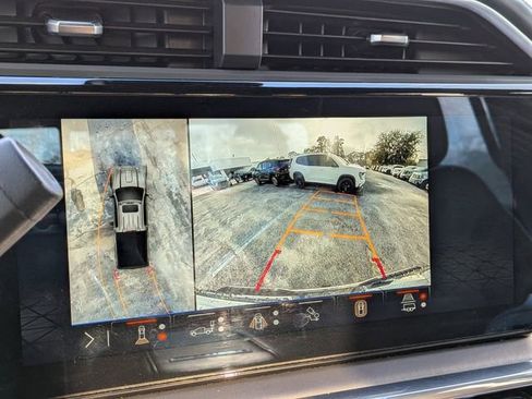 Used 2024 GMC Sierra 3500 Denali Ultimate AWD/4WD image 21