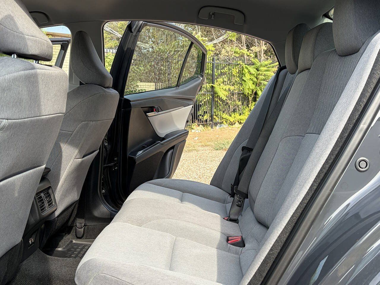 Used 2025 Toyota Camry LE w/ Convenience Package FWD image 29