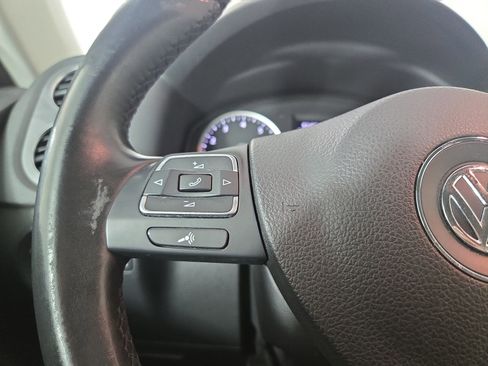 Used 2017 Volkswagen Tiguan Limited w/ Premium Package image 15